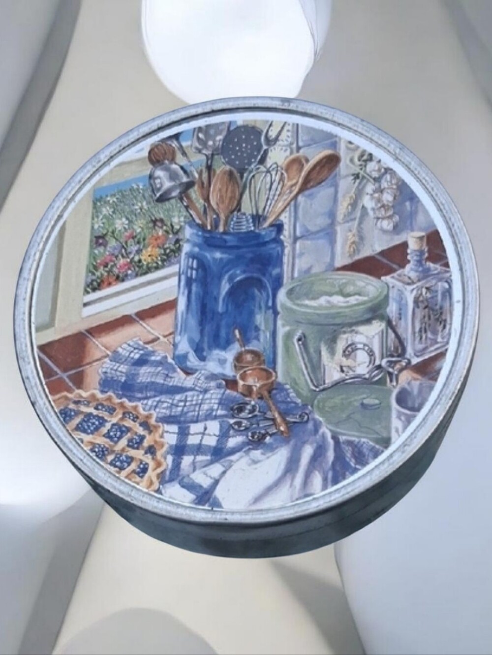 Coasters Rustic Country Themed- 6-Cork Coasters In A Small Metal Tin